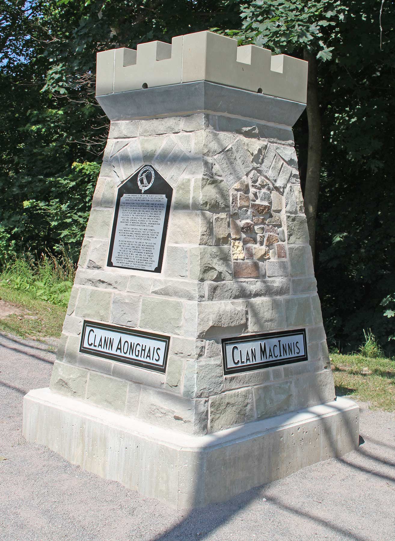 Cairn MacInnis side